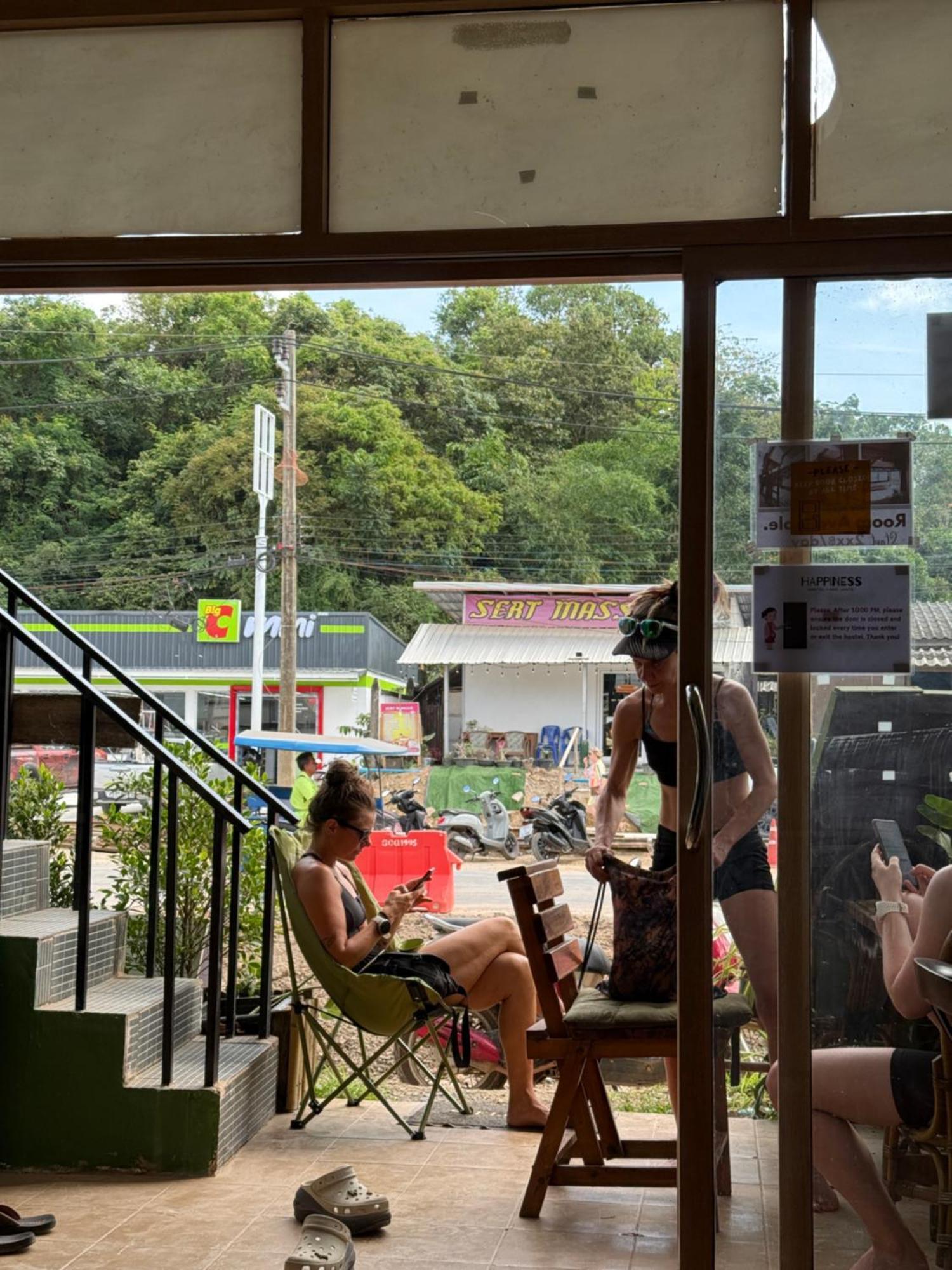 Happiness Hostel Ko Lanta Exterior foto